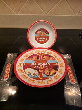 Barnum's Animals Children's Plate & Bowl Set - Red, White, Yellow